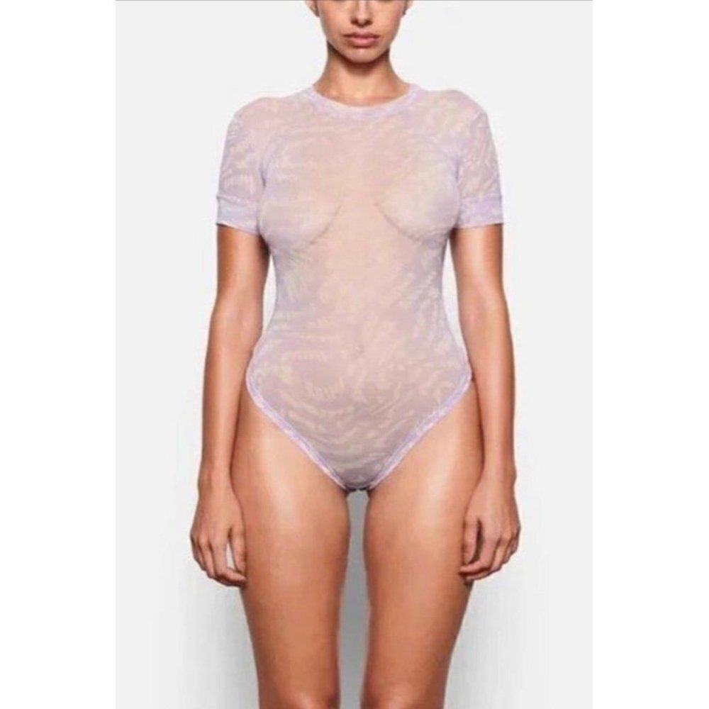SKIMS fits everybody bodysuit high neck mesh new nwt lilac swirl large